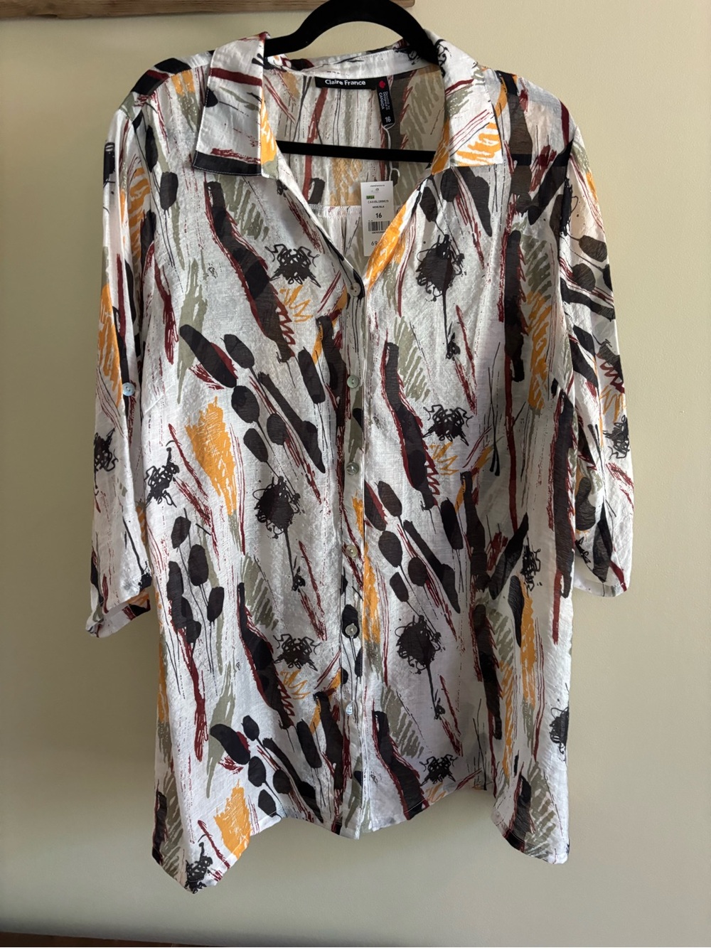 156.) NWT / Claire France / Abstract-Print Button-Front Blouse - Picture 3 of 10